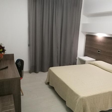 Hotel Miramare Cirò Marina Eksteriør bilde