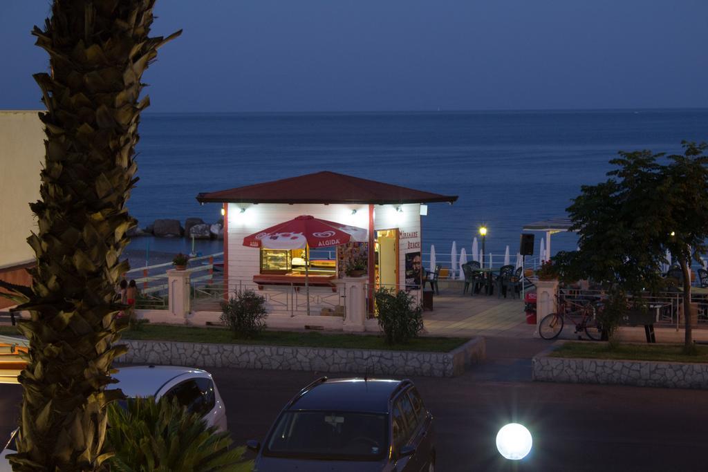 Hotel Miramare Cirò Marina Eksteriør bilde